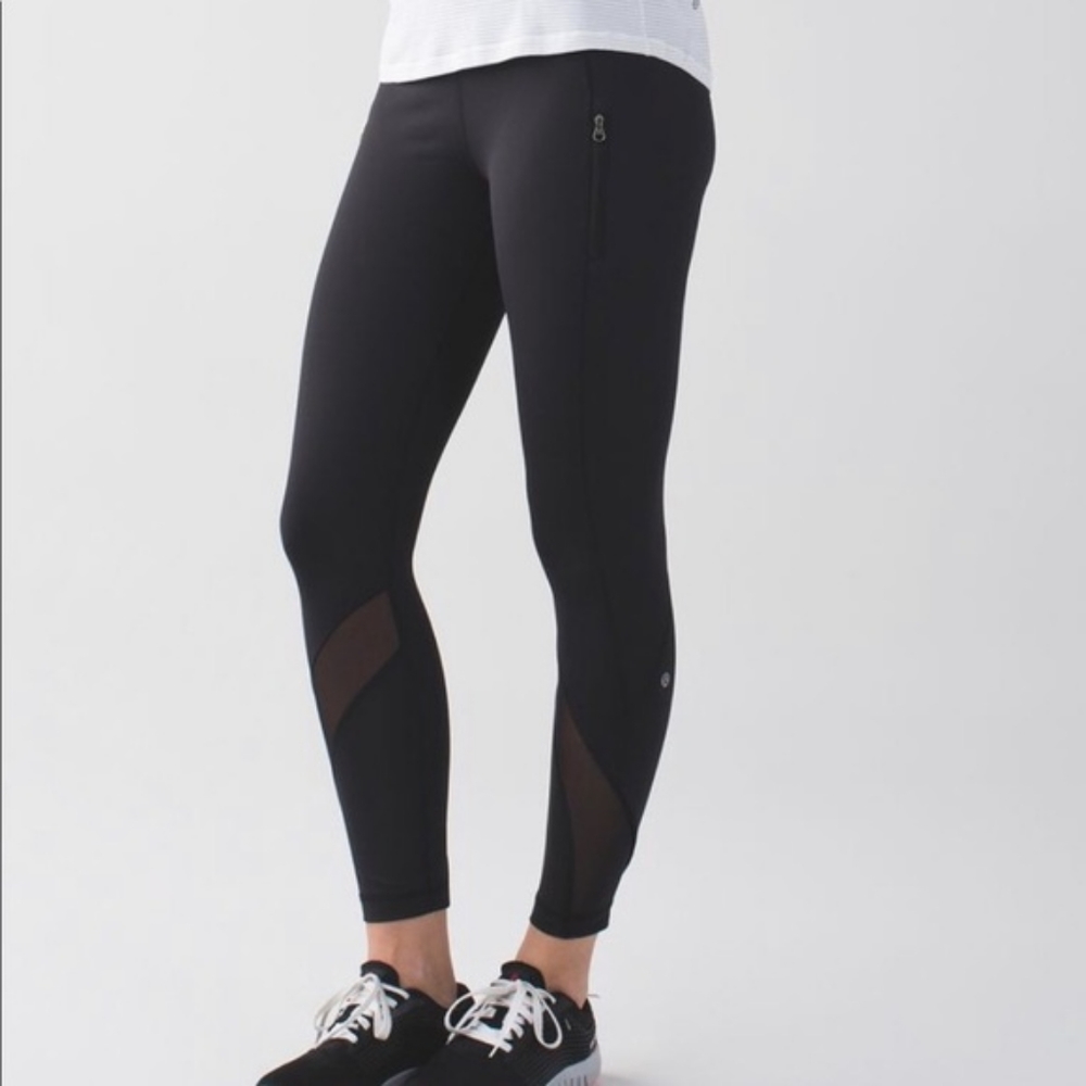 Lululemon Inspire Tight 2 leggings.